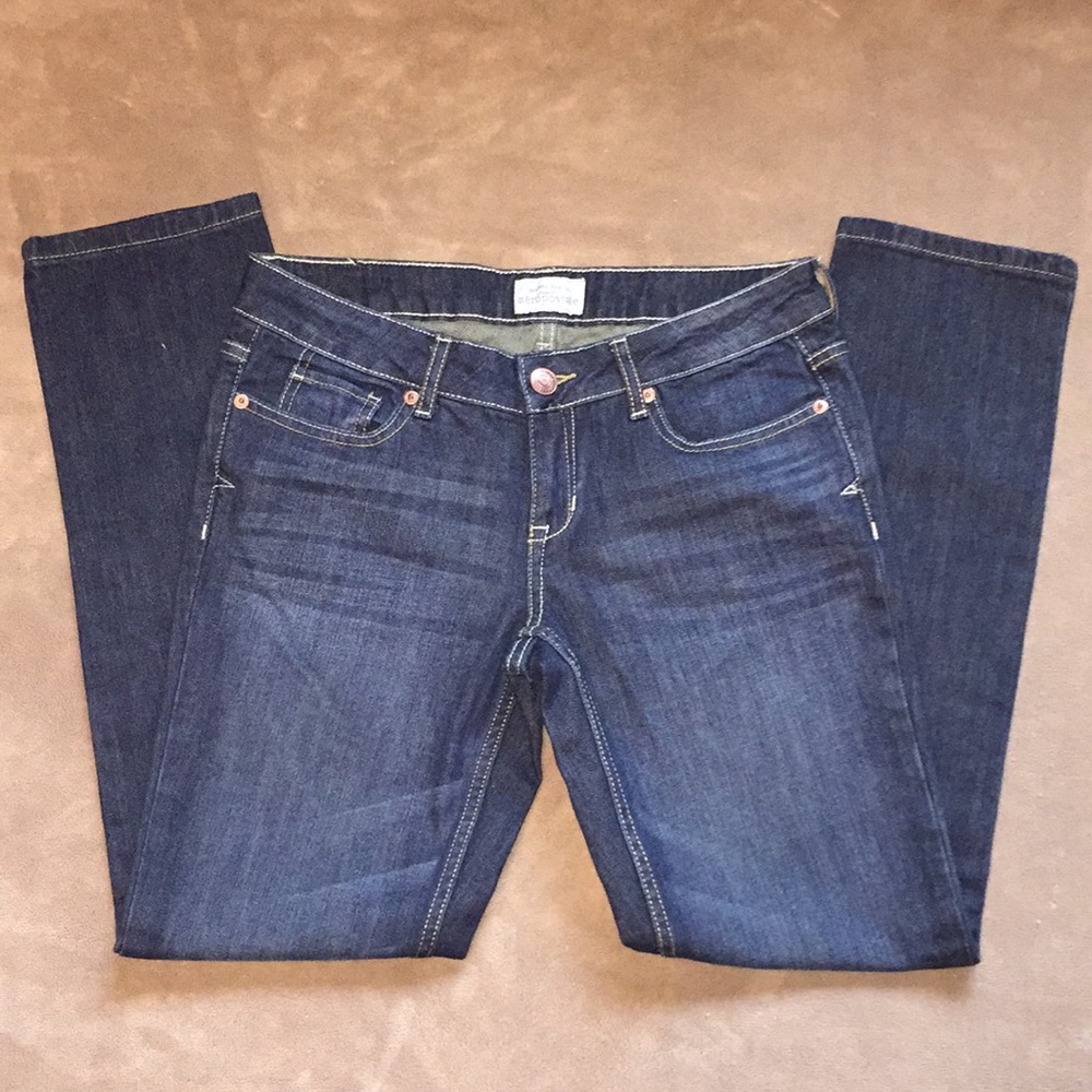 Aeropostale Sz 3/4 Short Skinny Curvy blue jeans